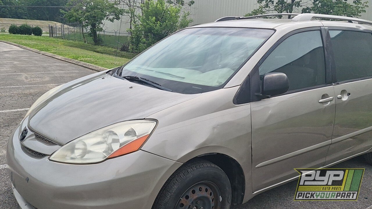 Photo of 2006 Toyota Sienna