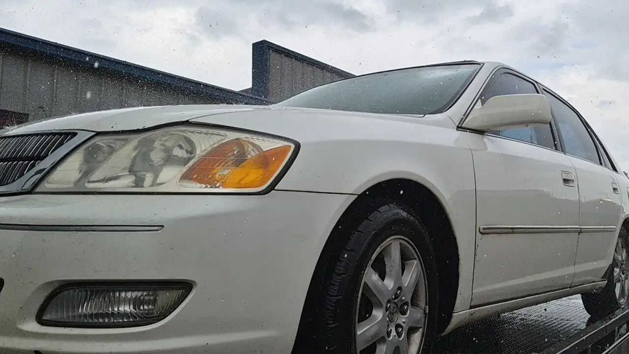 Photo of 2000 Toyota Avalon