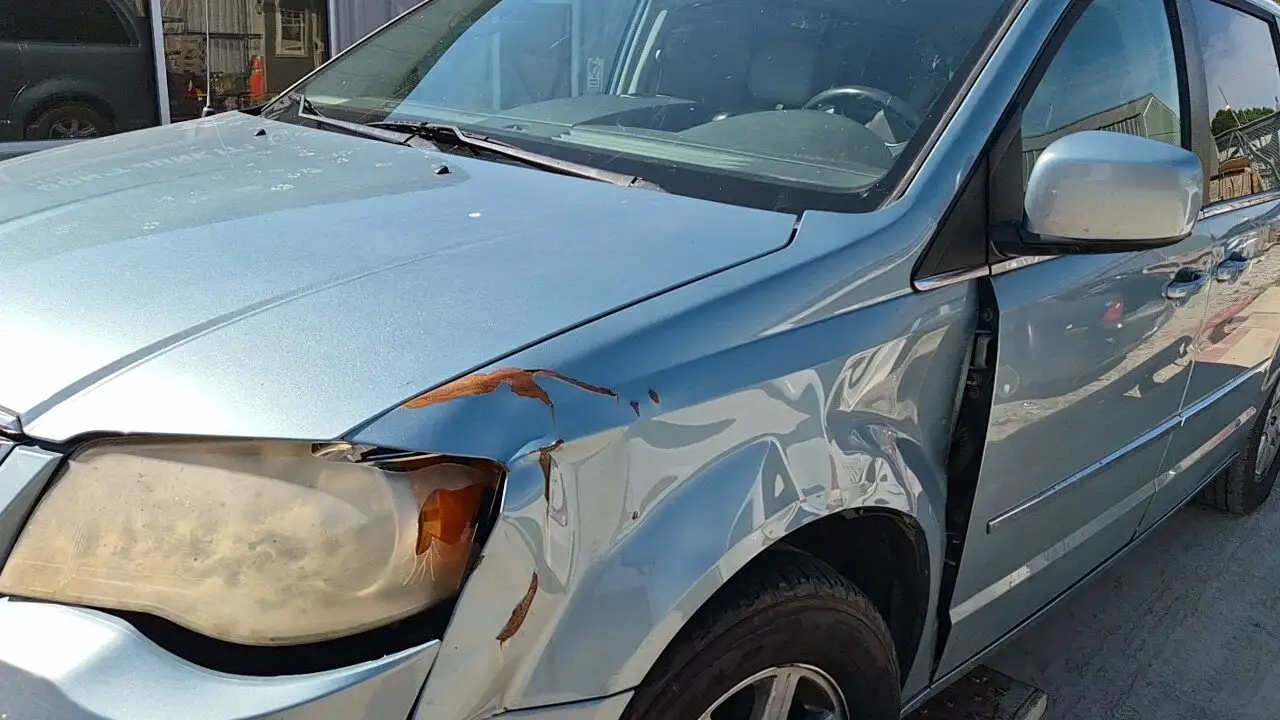 Photo of 2010 Chrysler Town & Country