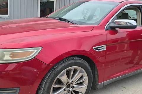 Photo of 2010 Ford Taurus