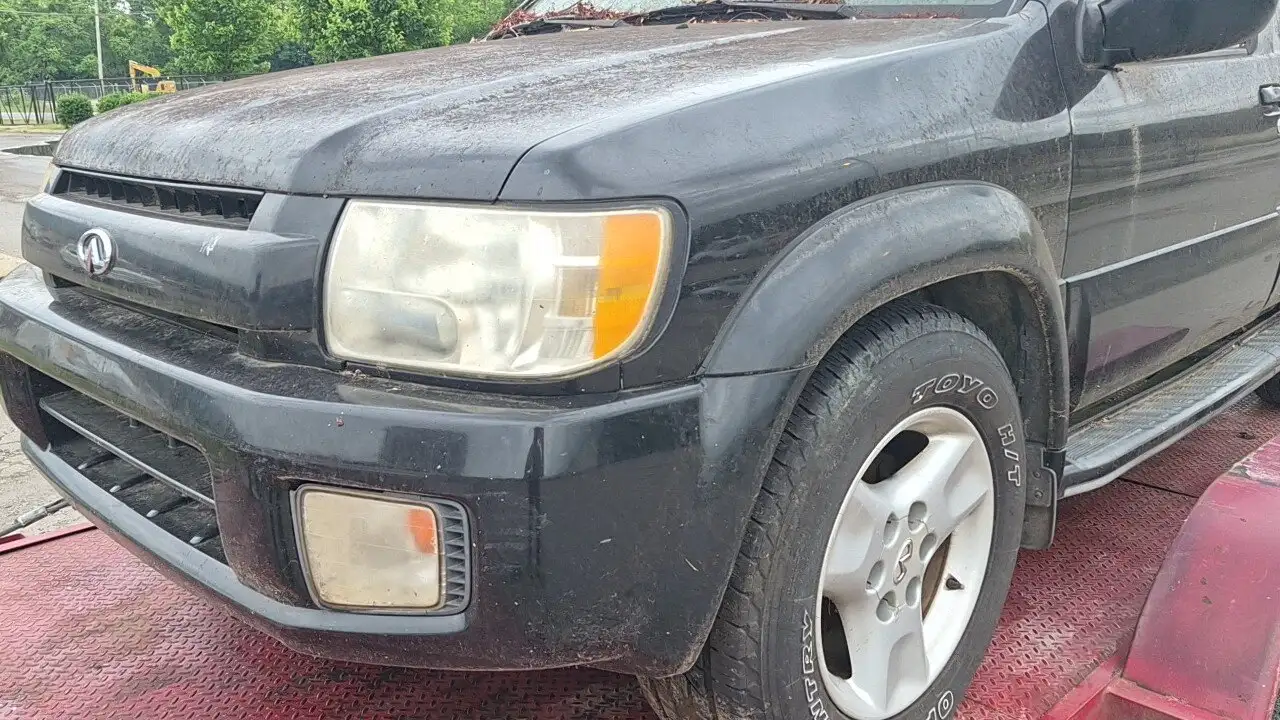 Photo of 2002 Infiniti Qx4