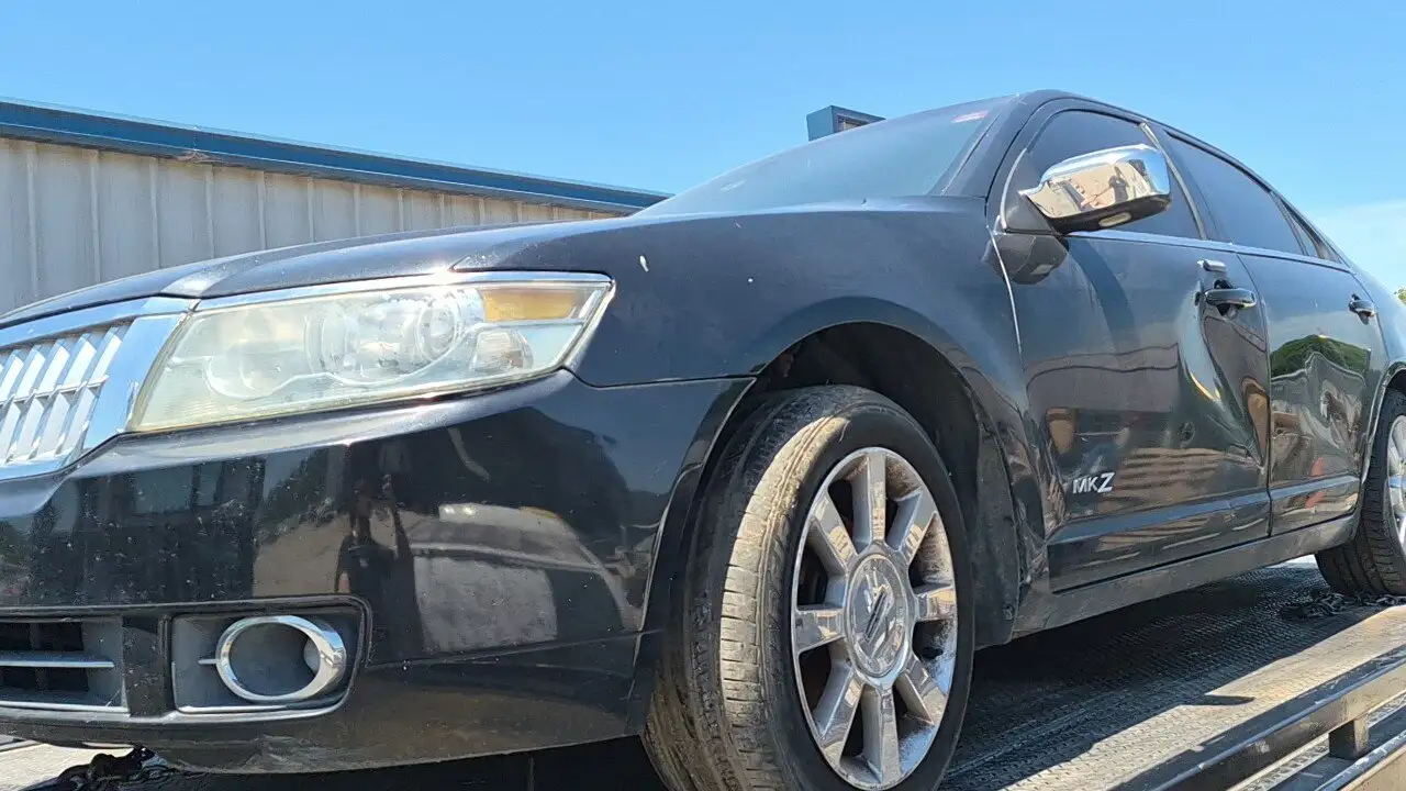 Photo of 2009 Lincoln Mkz