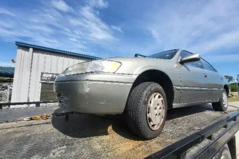 Photo of 1999 Toyota Camry