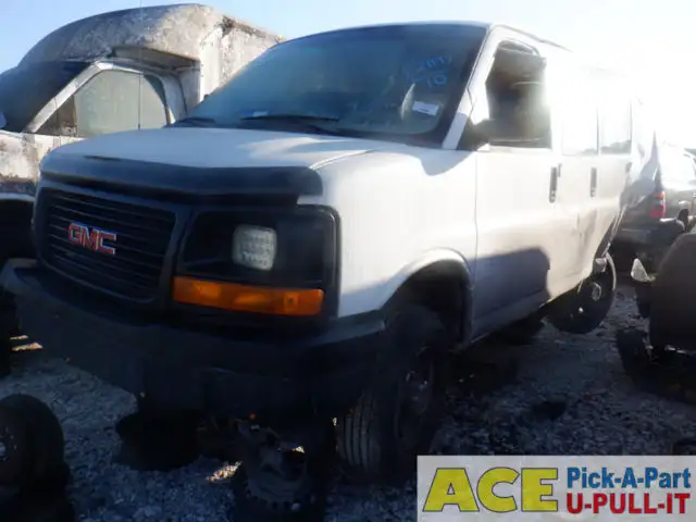 Photo of 2010 Gmc Savana 2500 Van