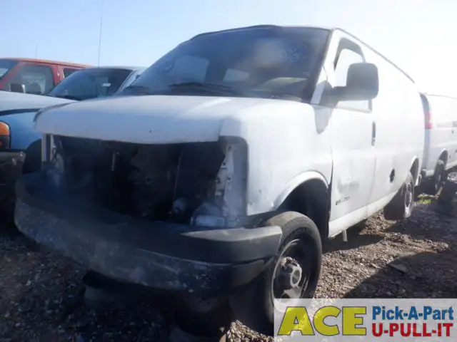 Photo of 2005 Gmc Savana 2500 Van