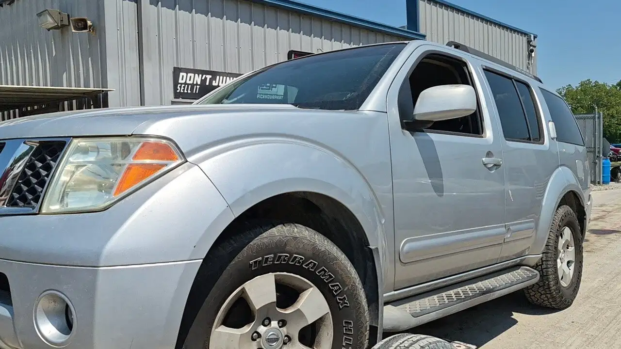Photo of 2006 Nissan Pathfinder