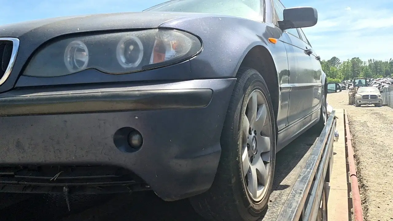 Photo of 2005 Bmw 325I