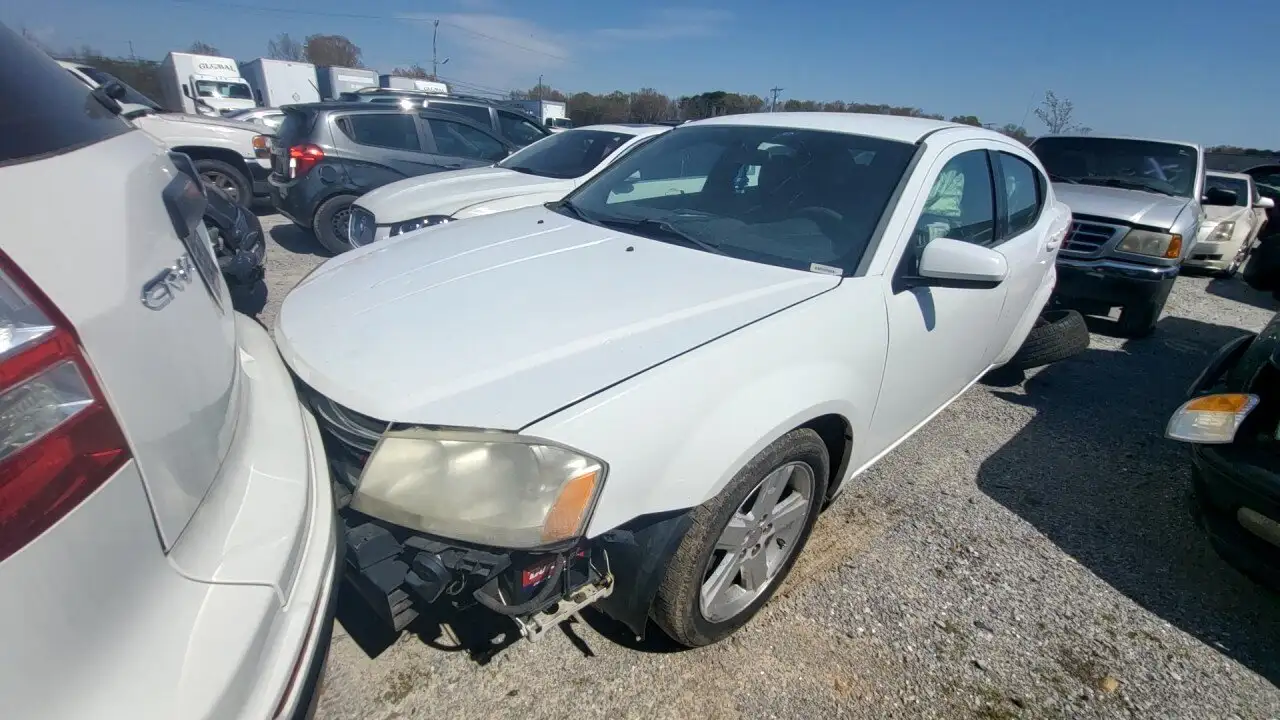 Photo of 2011 Dodge Avenger