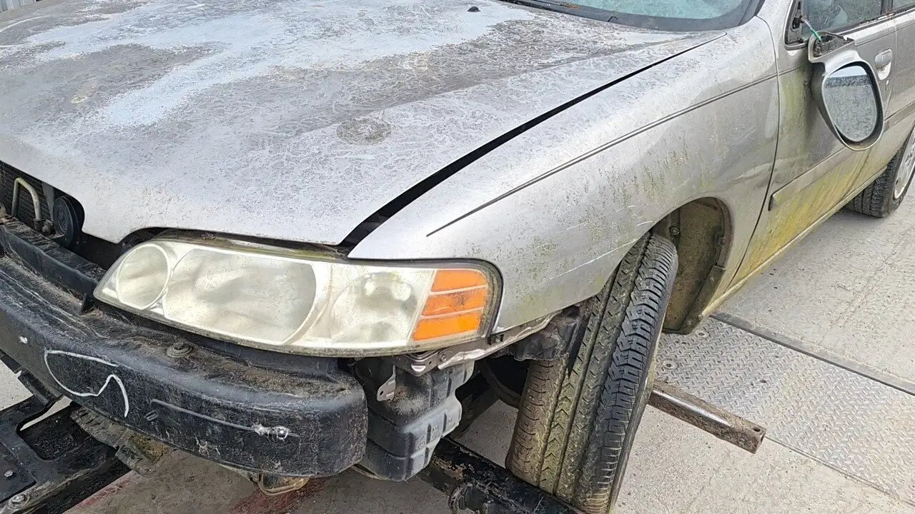Photo of 2000 Nissan Altima