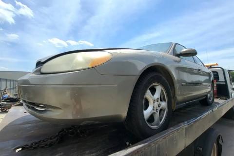 Photo of 2002 Ford Taurus