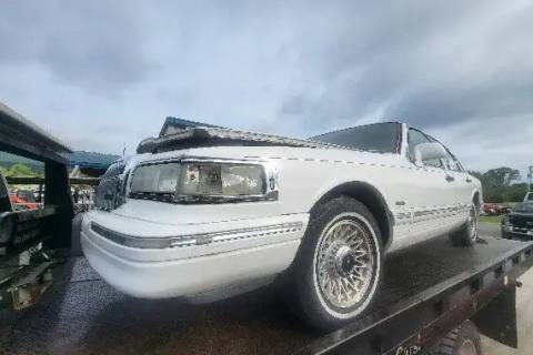 Photo of 1997 Lincoln Town Car