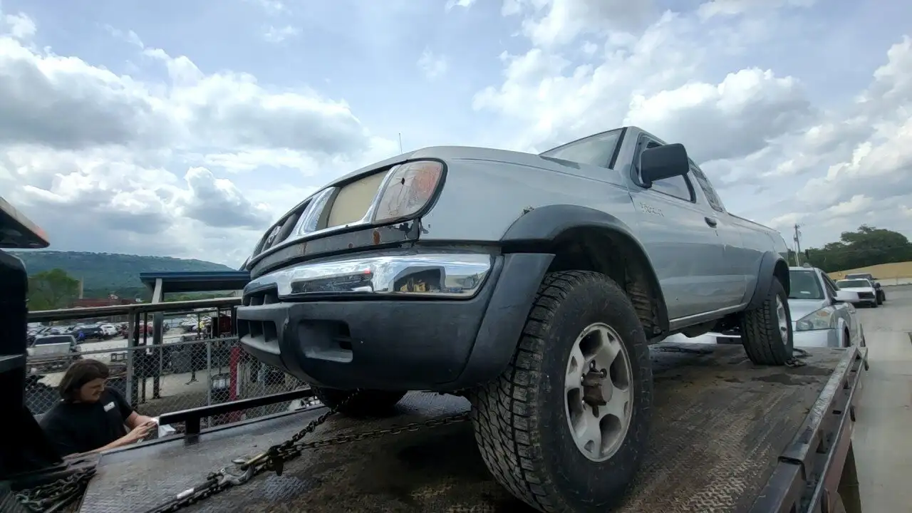 Photo of 2000 Nissan Frontier