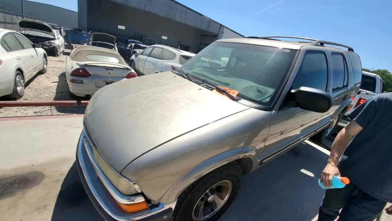 Photo of 2000 Chevrolet Blazer