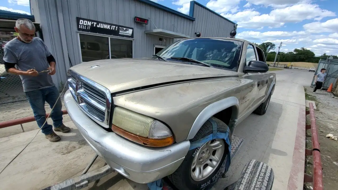Photo of 2002 Dodge Dakota