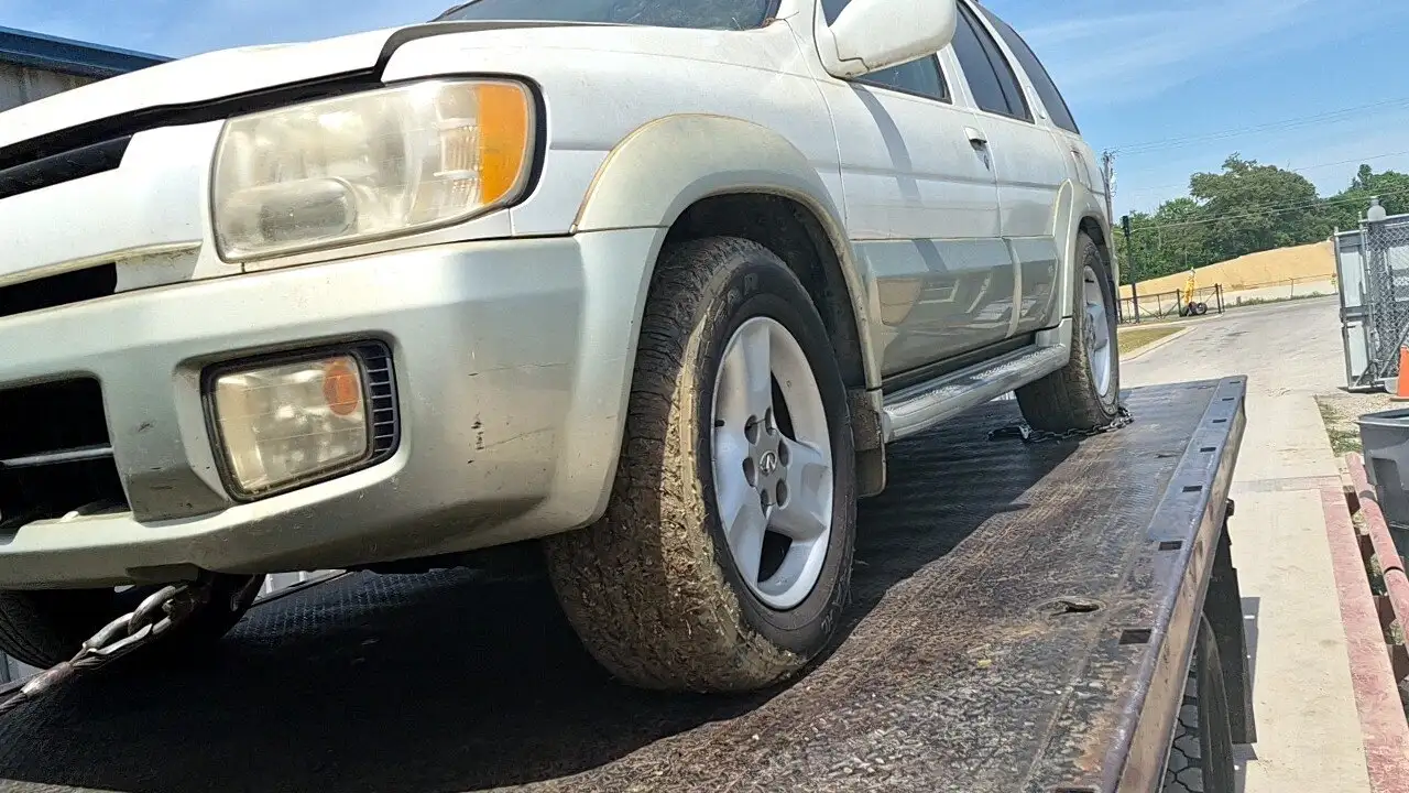 Photo of 2001 Infiniti Qx4