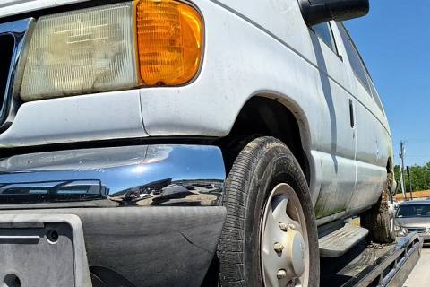 Photo of 2007 Ford E-350 Super Duty