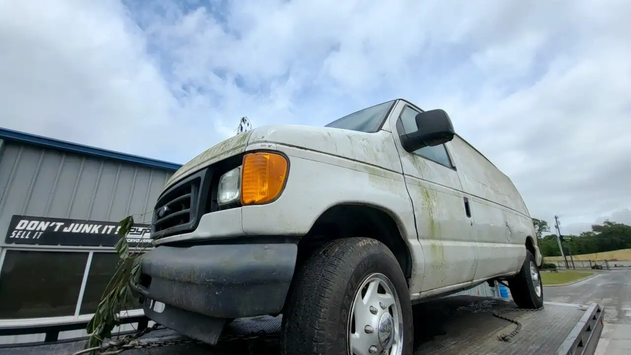 Photo of 2007 Ford E-250