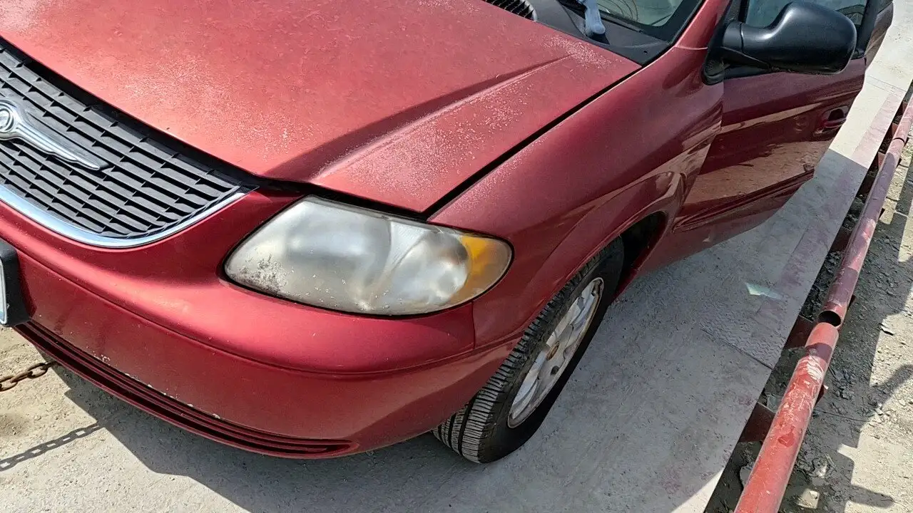 Photo of 2002 Chrysler Town & Country