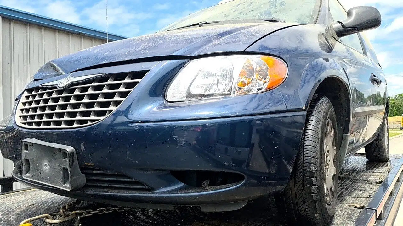 Photo of 2003 Chrysler Voyager