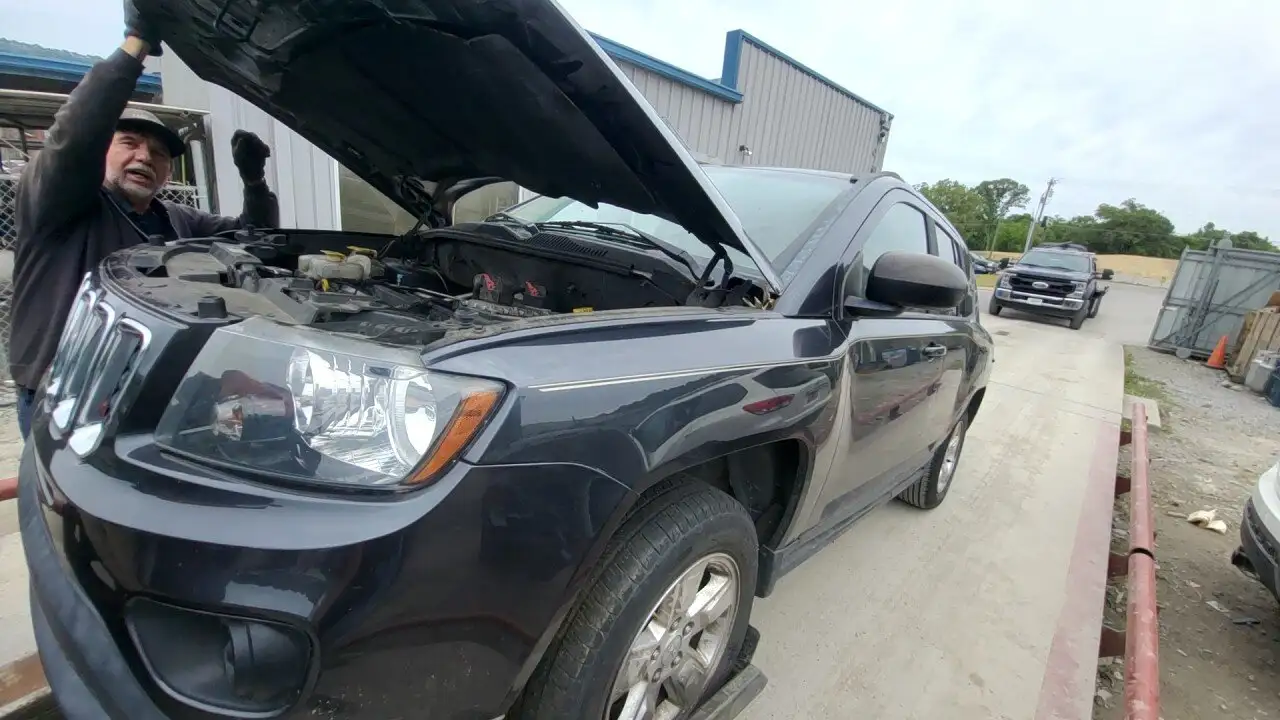 Photo of 2015 Jeep Compass