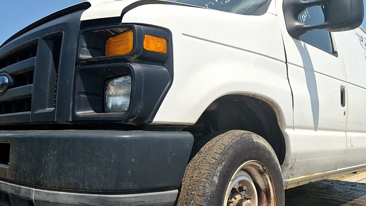 Photo of 2010 Ford E-150