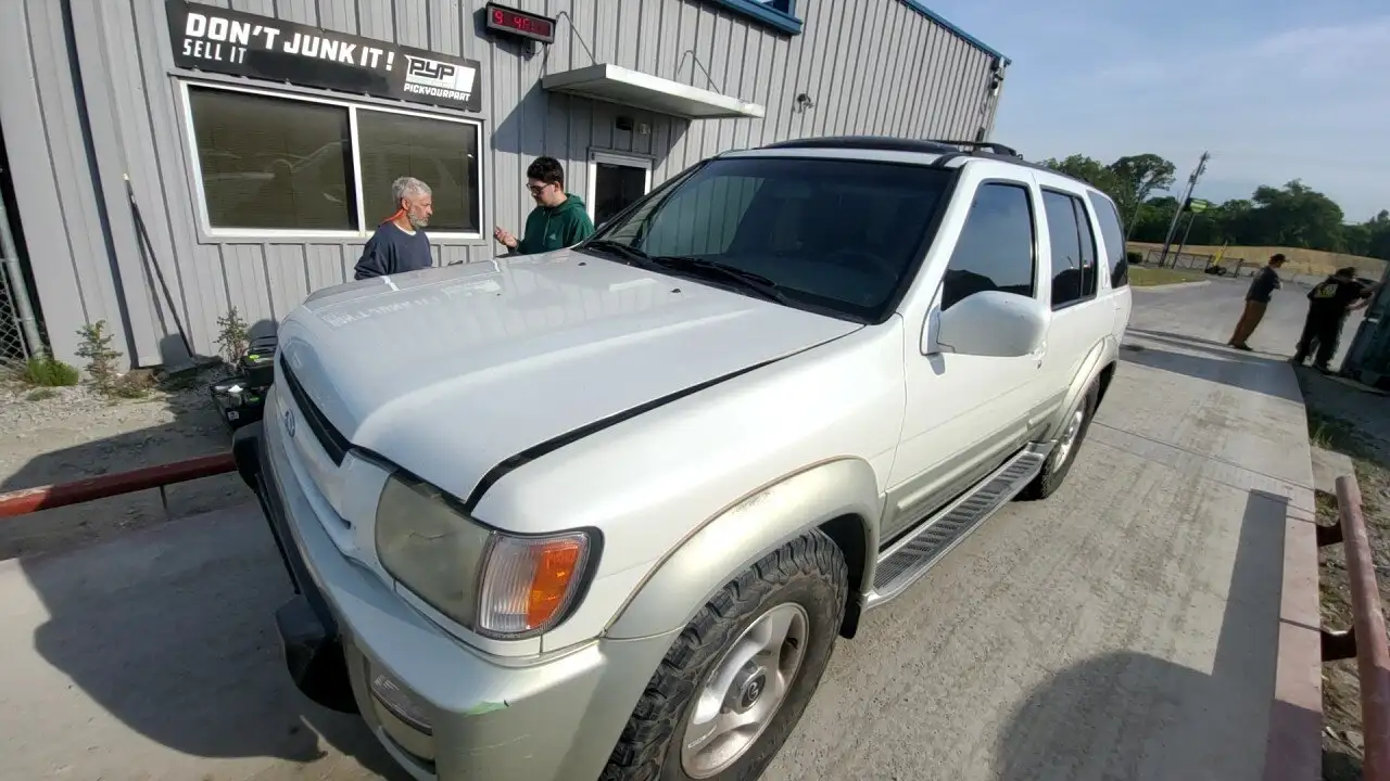 Photo of 2000 Infiniti Qx4