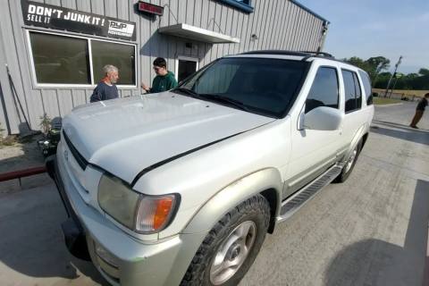 Photo of 2000 Infiniti Qx4