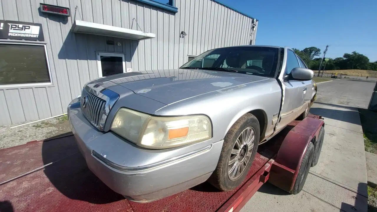Photo of 2011 Mercury Grand Marquis