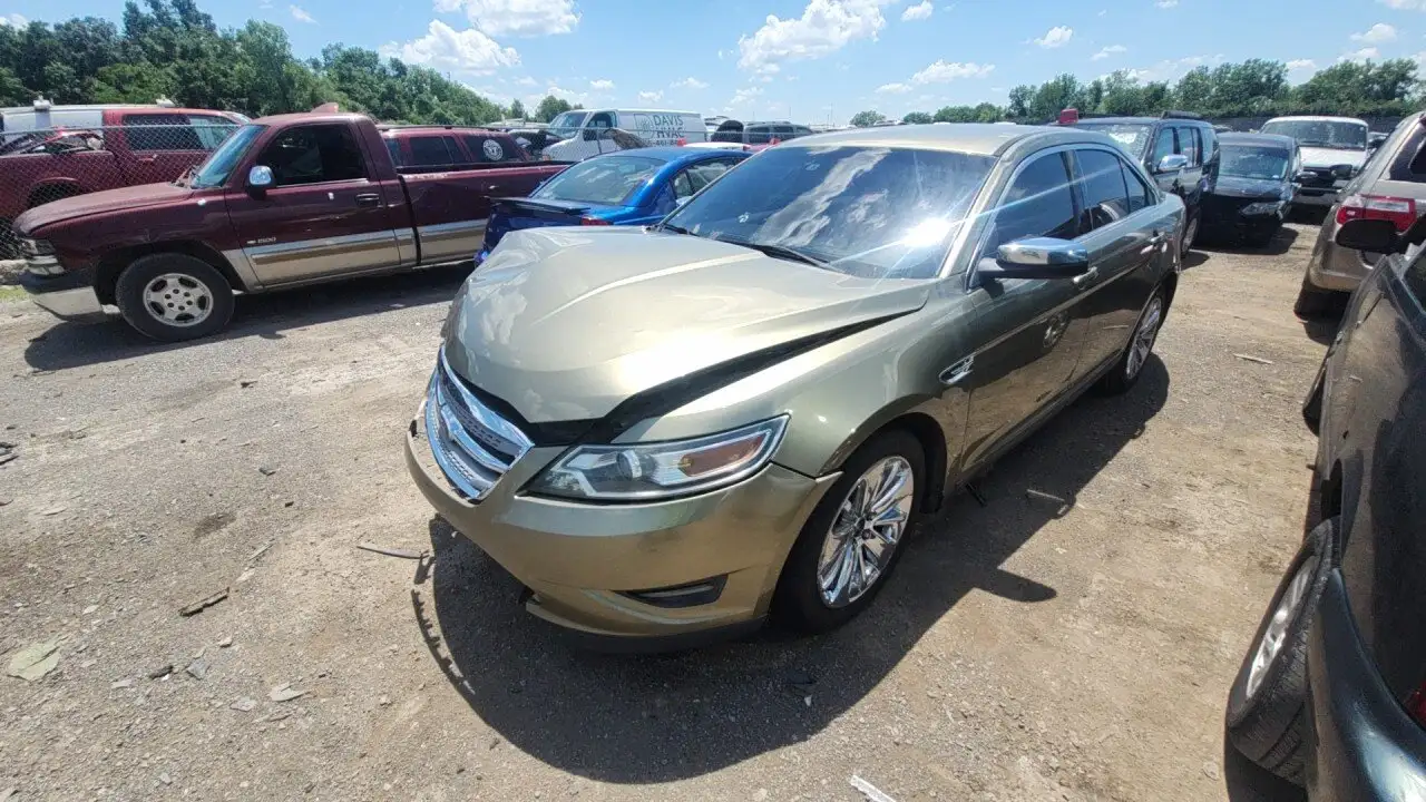 Photo of 2012 Ford Taurus