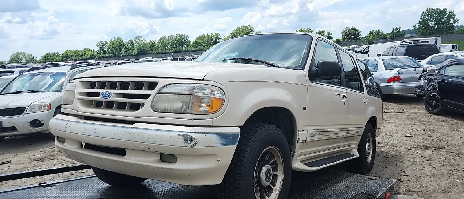 Photo of 1996 Ford Explorer