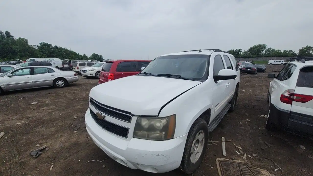 Photo of 2011 Chevrolet Tahoe