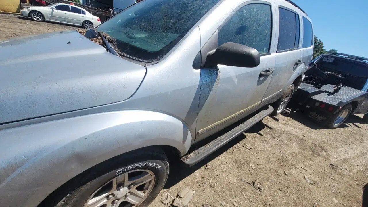Photo of 2004 Dodge Durango