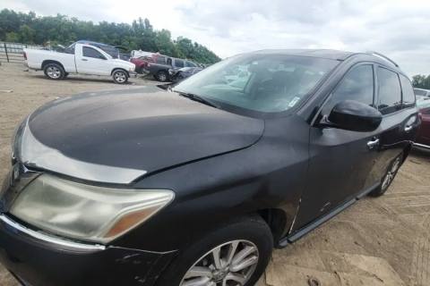 Photo of 2015 Nissan Pathfinder