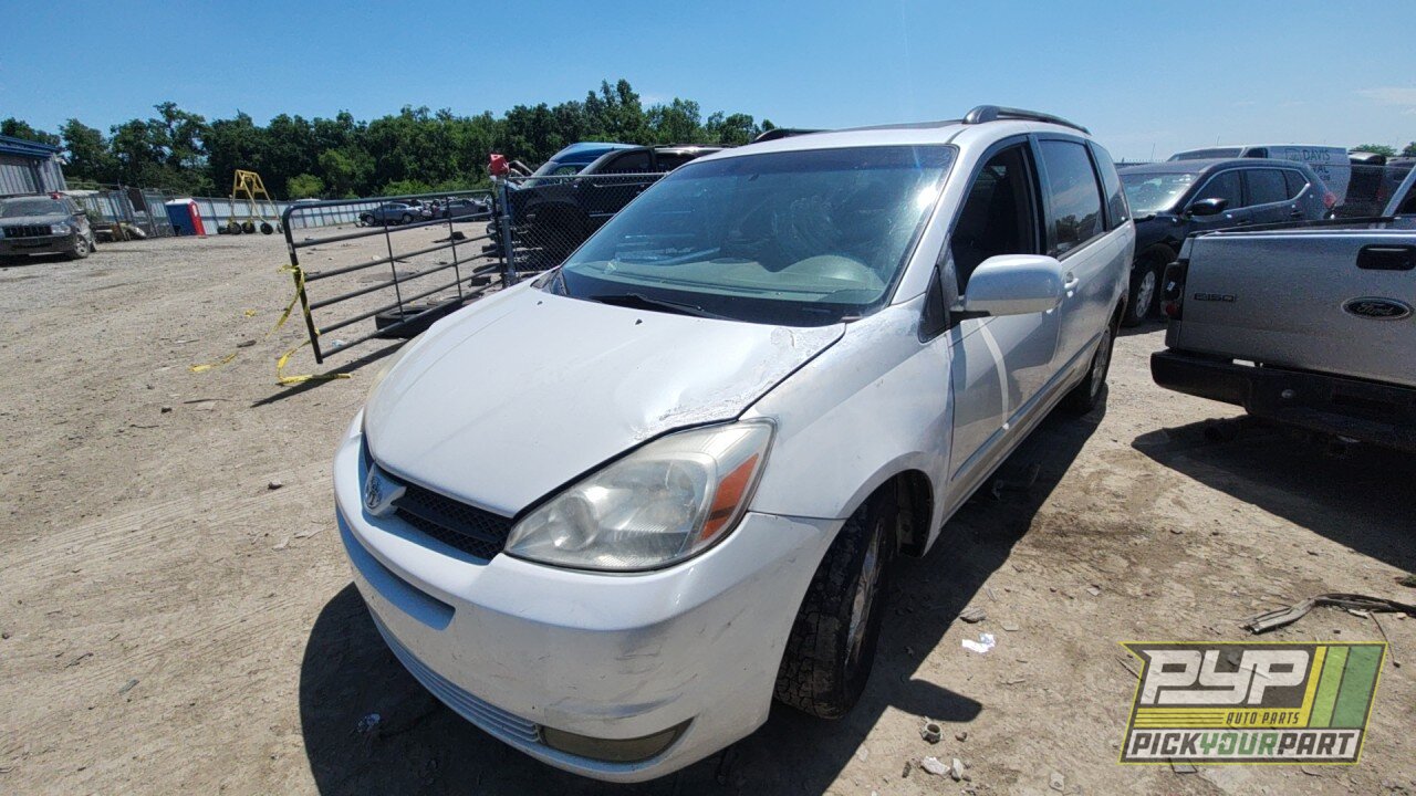 Photo of 2005 Toyota Sienna