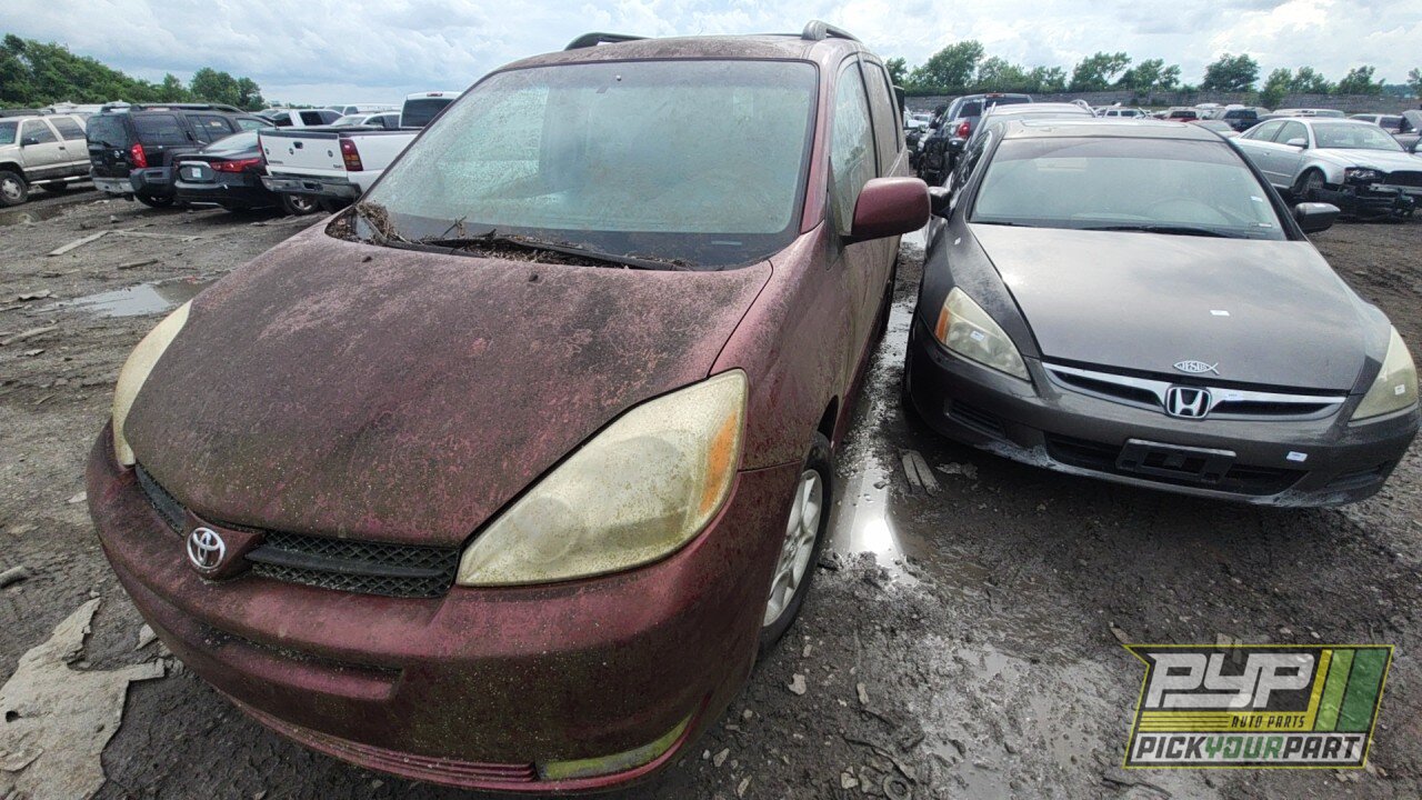 Photo of 2005 Toyota Sienna