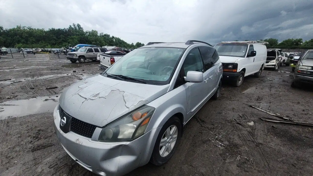 Photo of 2004 Nissan Quest