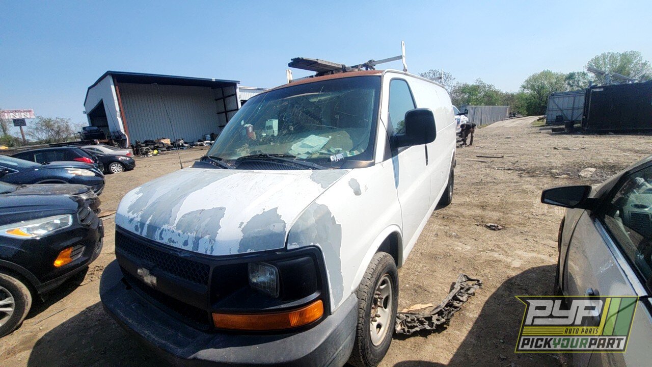 Photo of 2005 Chevrolet Express 3500