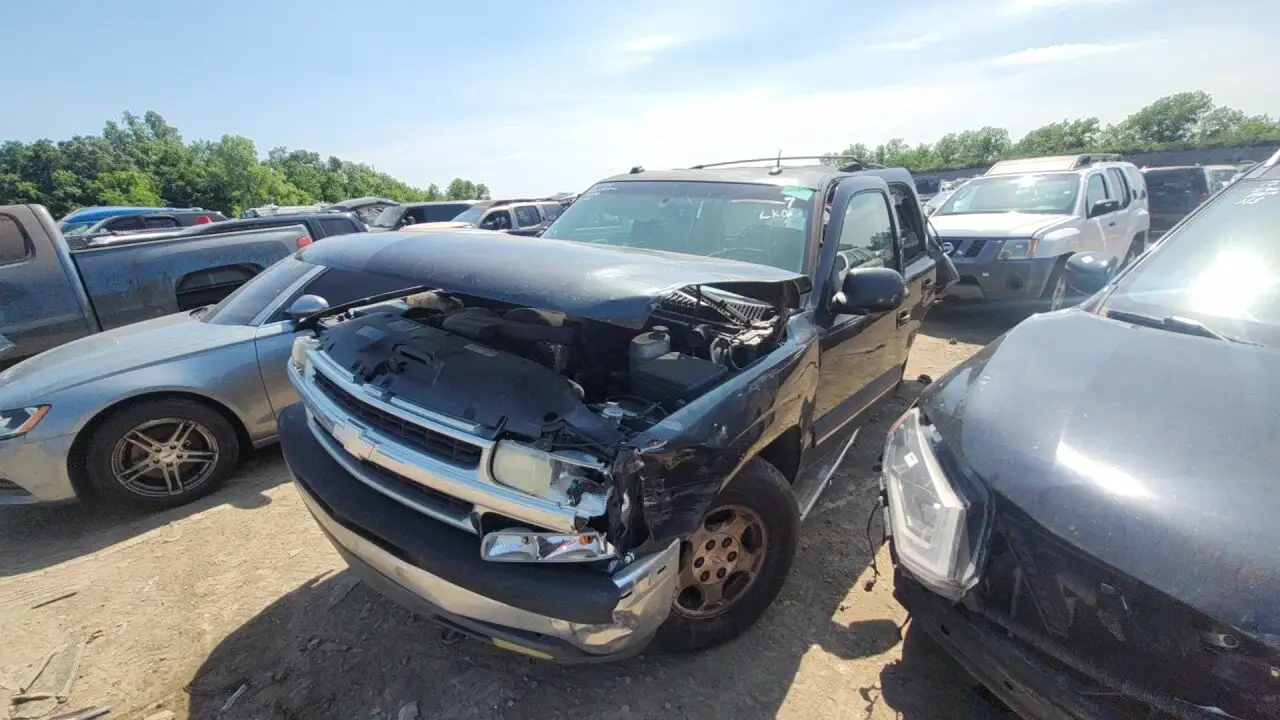 Photo of 2004 Chevrolet Tahoe