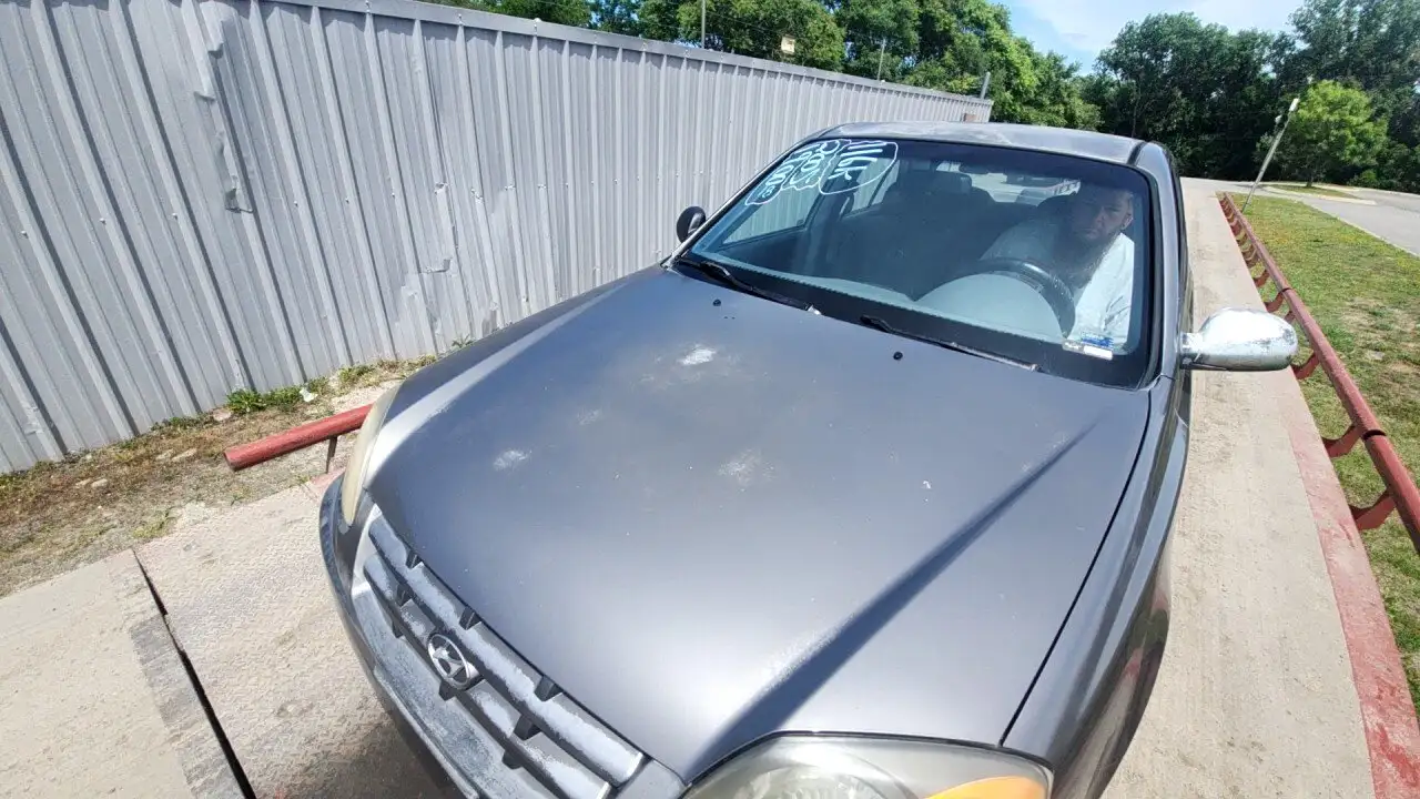 Photo of 2005 Hyundai Accent