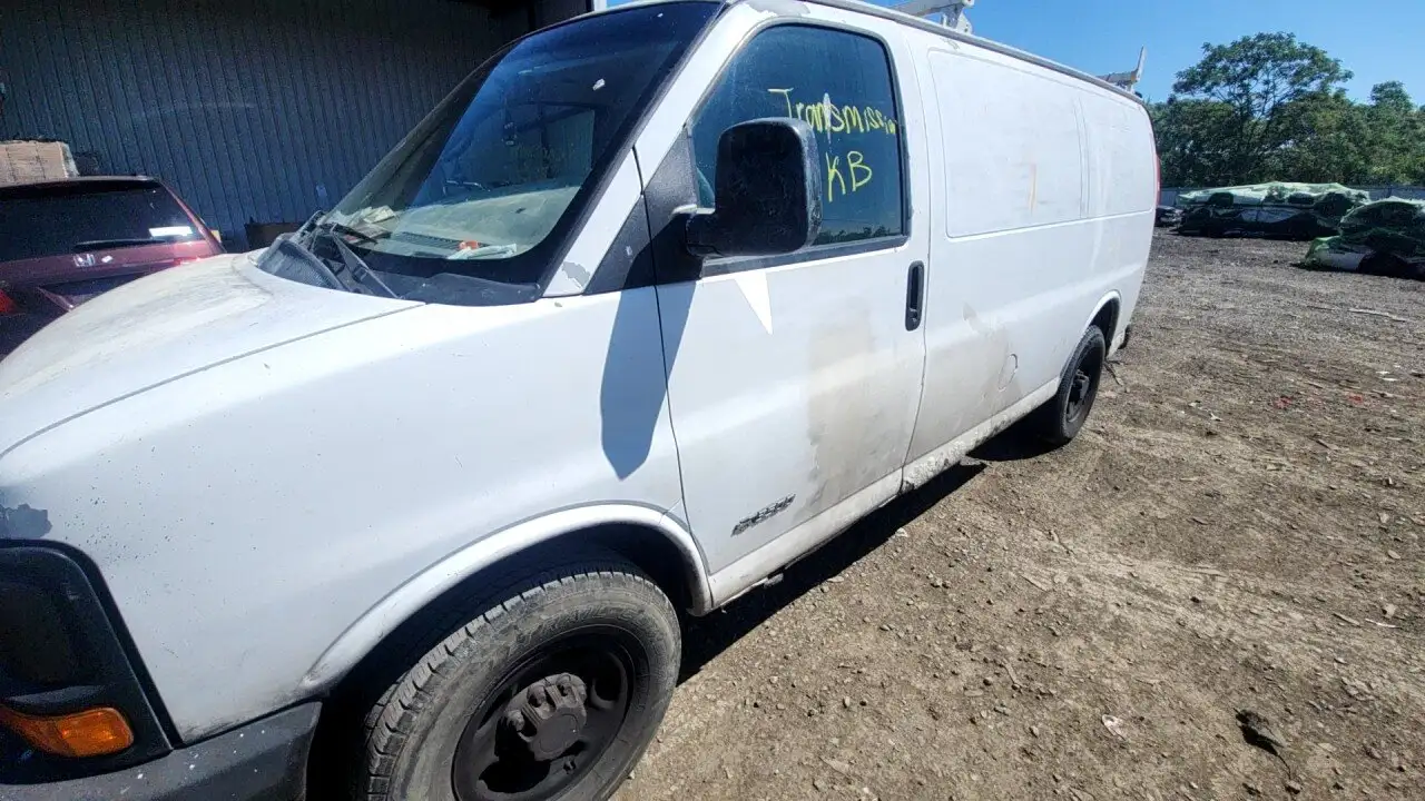 Photo of 2005 Chevrolet Express 3500