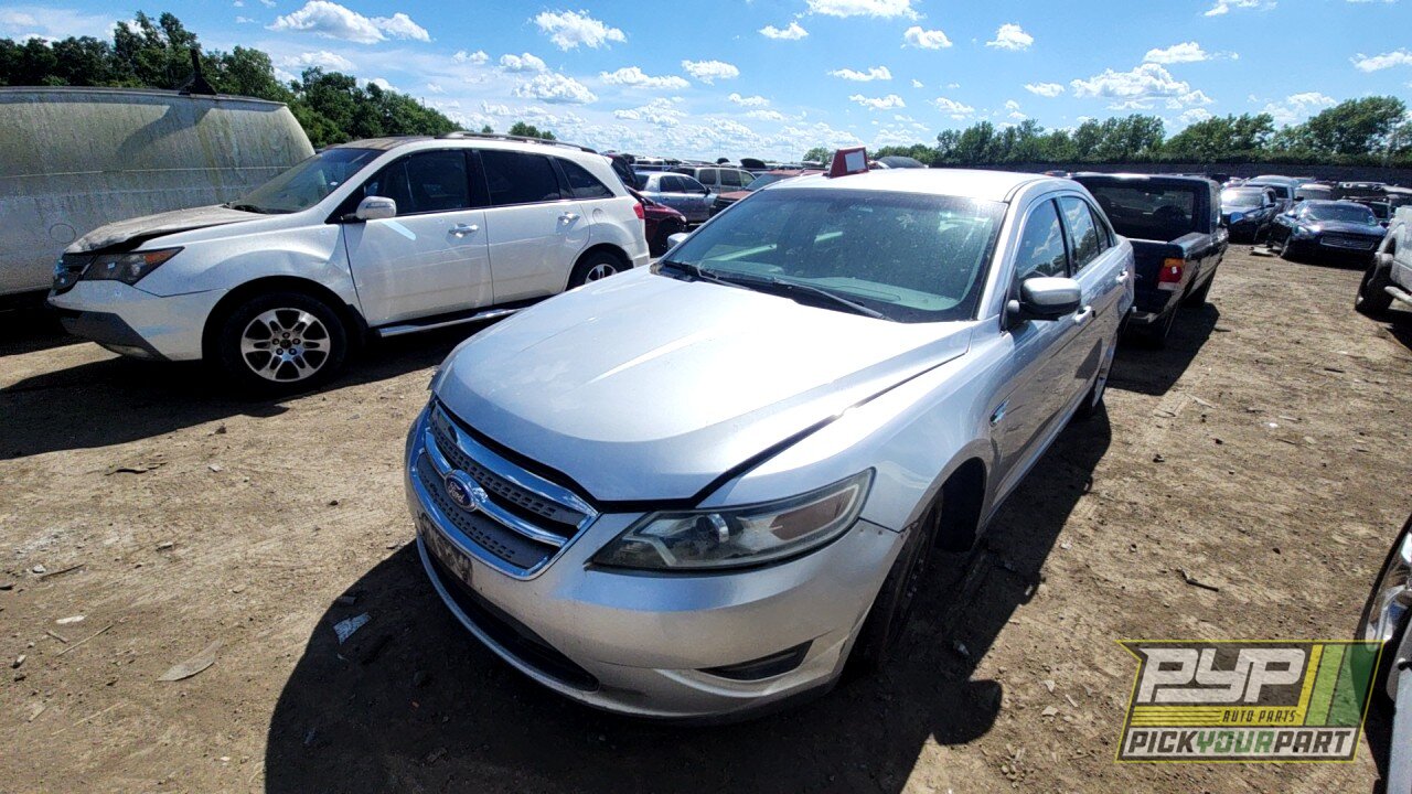 Photo of 2011 Ford Taurus
