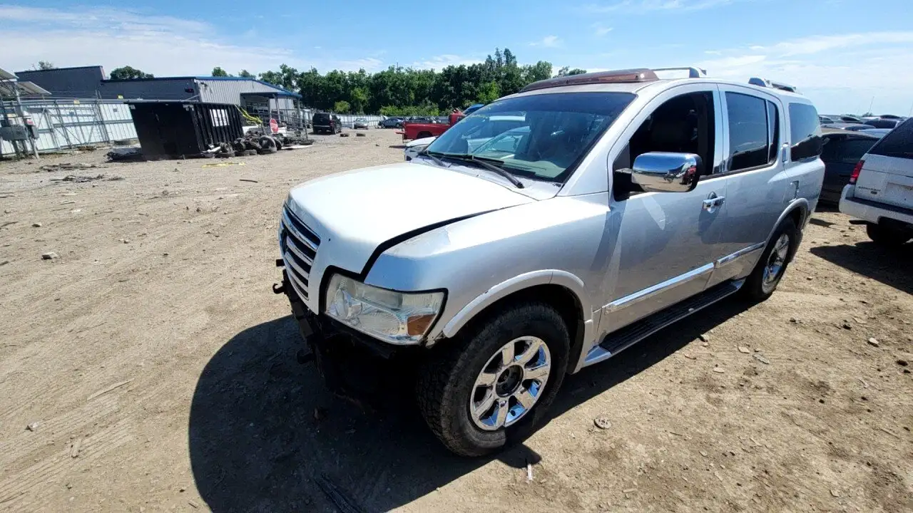 Photo of 2005 Infiniti Qx56