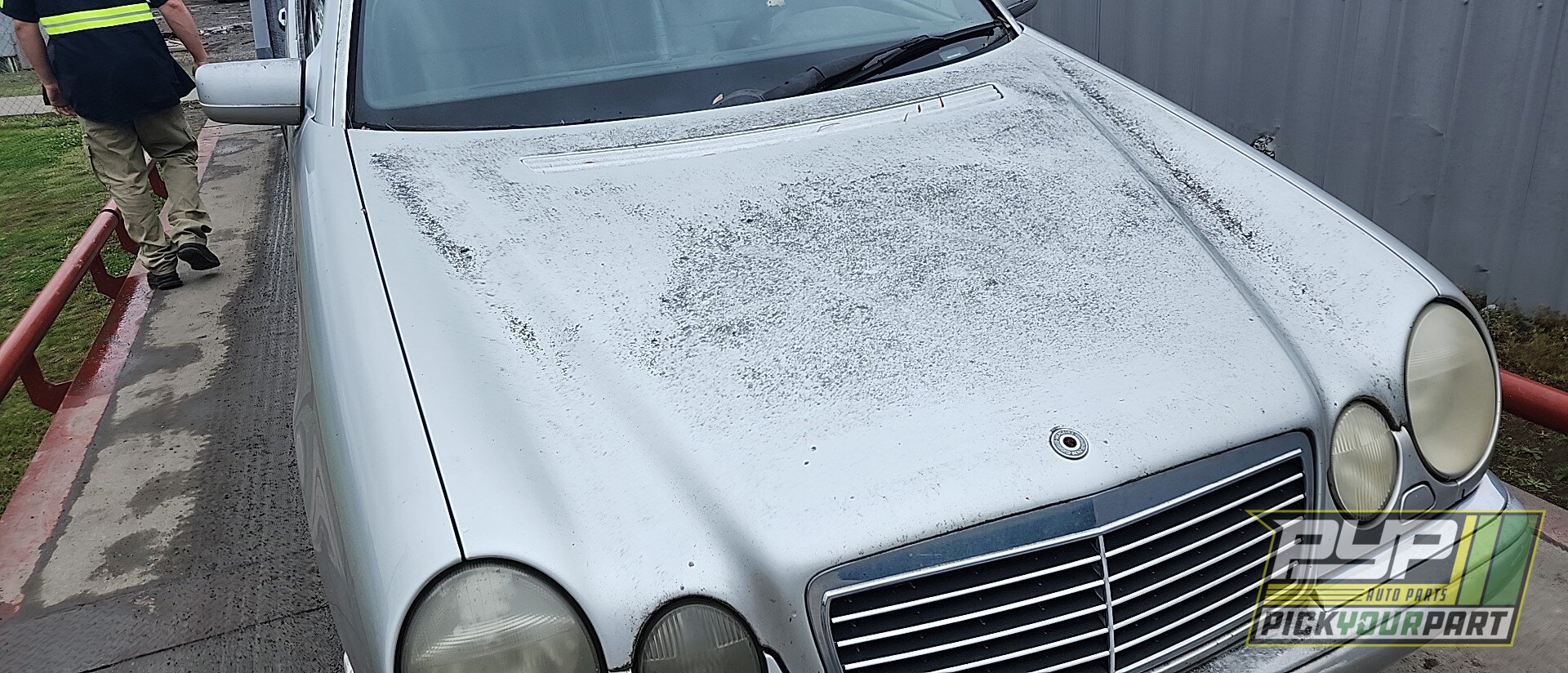 Photo of 1998 Mercedes-Benz E320