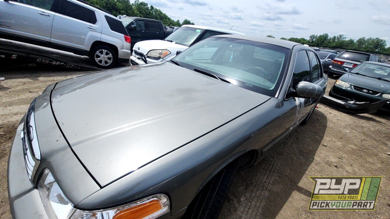 Photo of 2001 Ford Crown Victoria