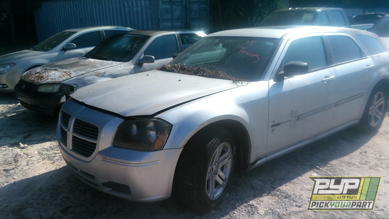 Photo of 2005 Dodge Magnum