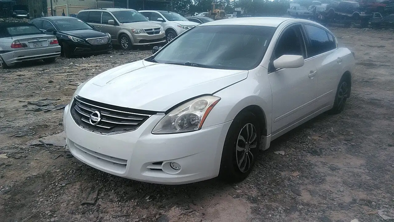 Photo of 2011 Nissan Altima