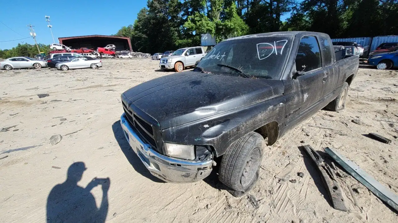 Photo of 2001 Dodge Ram 1500