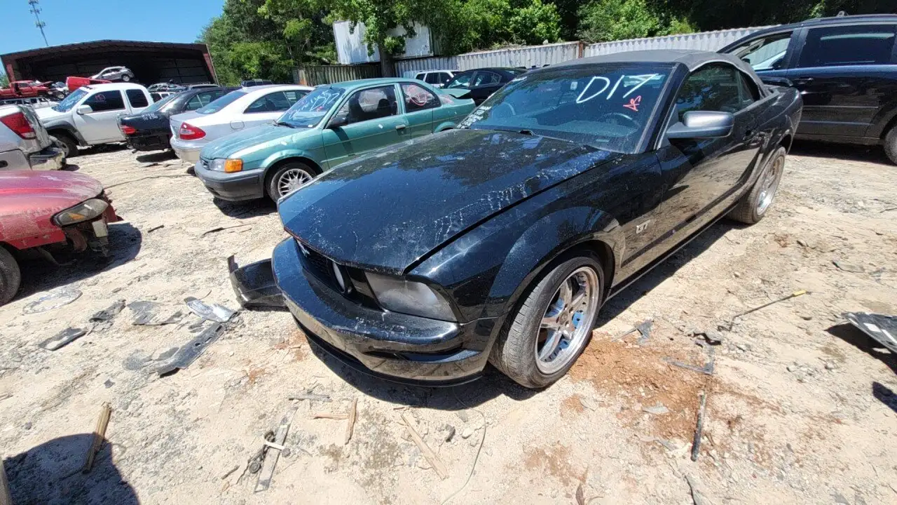 Photo of 2006 Ford Mustang