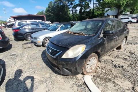 Photo of 2012 Nissan Versa