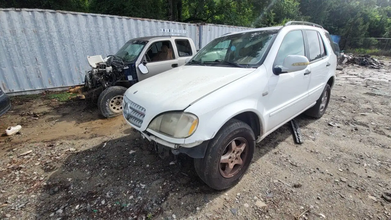 Photo of 2000 Mercedes-Benz Ml320